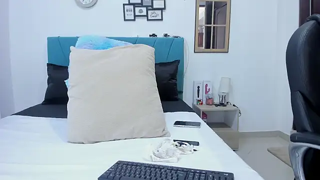 kamila lopez online show from February 7, 2026, 8:28 pm