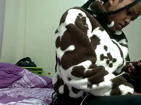 queen-sasha online show from October 30, 2025, 1:31 pm