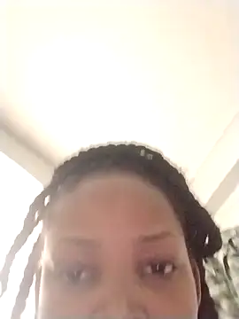 queen-sasha online show from November 9, 2025, 9:02 am