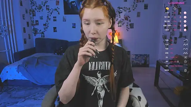 CallMeEffy1 online show from October 26, 2025, 10:10 pm