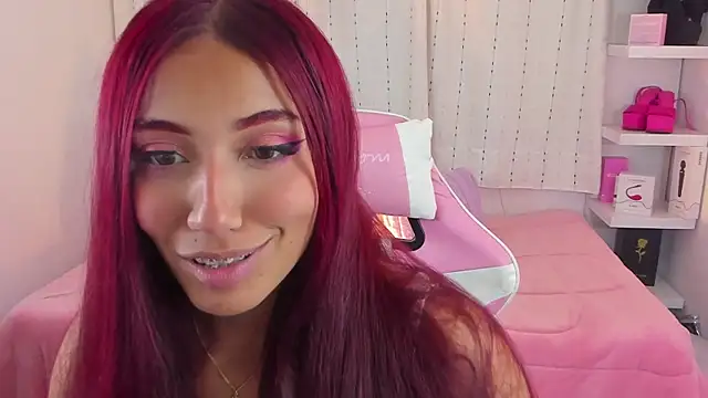 veronicaxx69 online show from September 24, 2025, 2:07 am