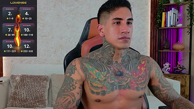 Snapshot of AdanReilly chatting on July 13, 2026, 9:58 pm AdanReilly online show from July 13, 2026, 9:58 pm