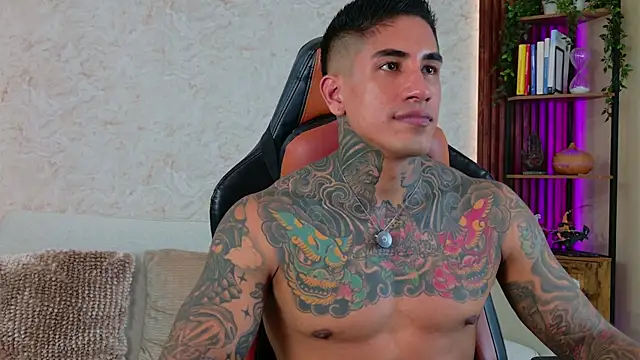 Snapshot of AdanReilly chatting on July 24, 2026, 9:55 pm AdanReilly online show from July 24, 2026, 9:55 pm