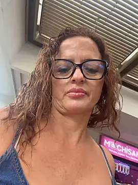 CioniWeiss online show from April 17, 2026, 9:17 pm