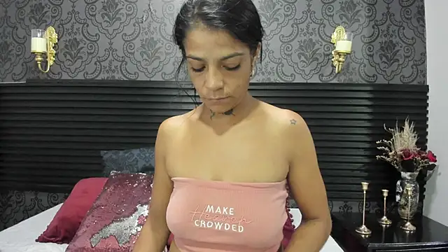 Snapshot of Hellen__4master chatting on July 15, 2026, 11:17 am Hellen 4master online show from July 15, 2026, 11:17 am