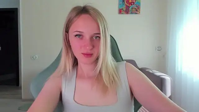 Snapshot of RouseReed chatting on July 12, 2026, 6:14 am RouseReed online show from July 12, 2026, 6:14 am