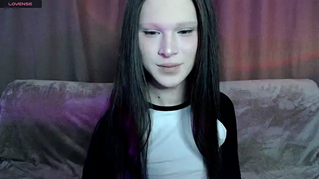 Snapshot of Sexpired_Princess chatting on February 14, 2025, 12:30 am Sexpired Princess online show from February 14, 2025, 12:30 am