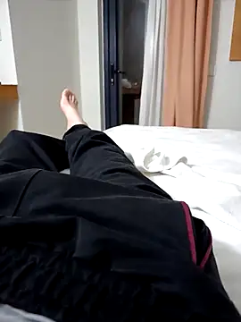 xxalperalper06 online show from April 22, 2026, 7:42 pm