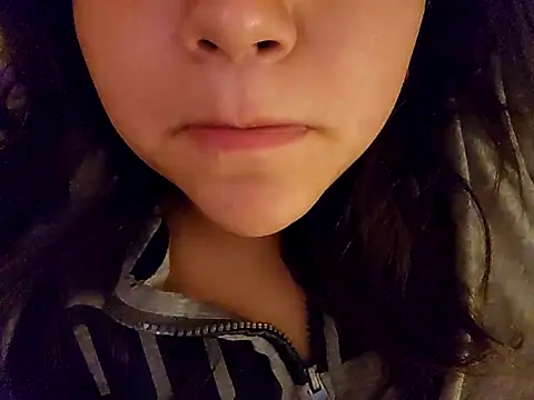 Snapshot of Blanquitaaa chatting on March 18, 2025, 2:51 am Blanquitaaa online show from March 18, 2025, 2:51 am