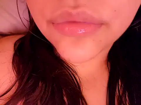 Snapshot of Blanquitaaa chatting on December 19, 2024, 7:29 pm Blanquitaaa online show from December 19, 2024, 7:29 pm