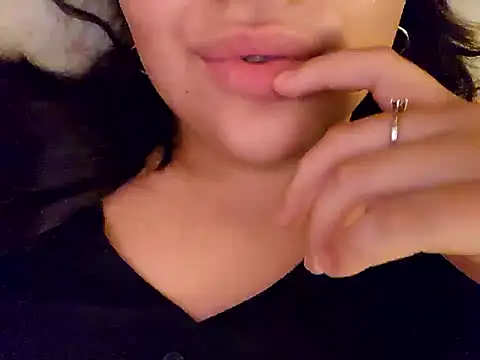 Snapshot of Blanquitaaa chatting on March 15, 2025, 7:27 pm Blanquitaaa online show from March 15, 2025, 7:27 pm