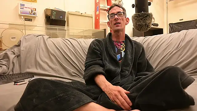 joeiandola online show from April 18, 2026, 2:58 am