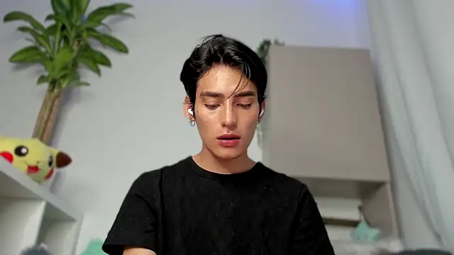 sebas rose online show from January 10, 2025, 10:04 pm