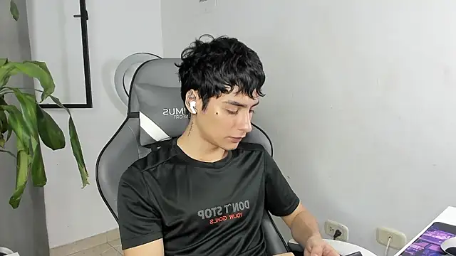 sebas rose online show from January 19, 2026, 3:16 pm