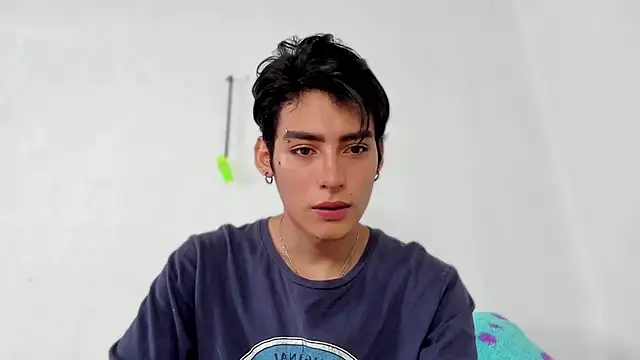 sebas rose online show from December 7, 2024, 3:03 pm