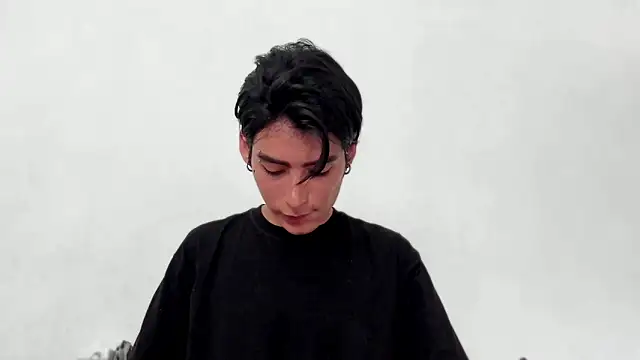 sebas rose online show from December 4, 2024, 5:16 pm