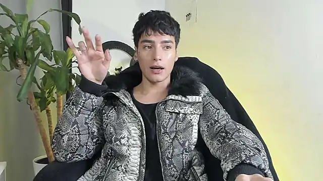 sebas rose online show from December 18, 2025, 1:15 pm