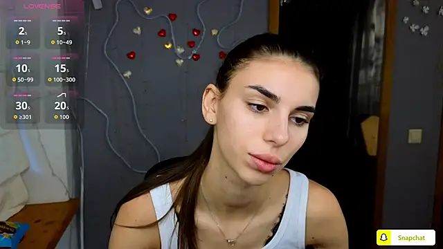 Snapshot of EmmyGreans chatting on October 4, 2025, 5:42 am EmmyGreans online show from October 4, 2025, 5:42 am