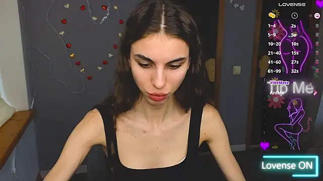 Snapshot of EmmyGreans chatting on March 4, 2025, 1:06 pm EmmyGreans online show from March 4, 2025, 1:06 pm