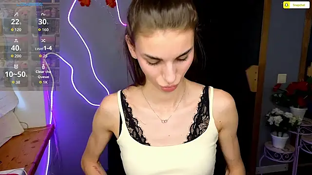 Snapshot of EmmyGreans chatting on November 17, 2025, 12:42 pm EmmyGreans online show from November 17, 2025, 12:42 pm