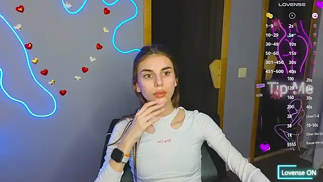 Snapshot of EmmyGreans chatting on March 13, 2025, 3:39 pm EmmyGreans online show from March 13, 2025, 3:39 pm