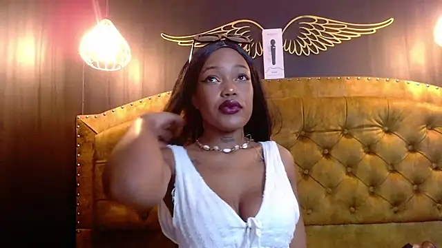 Snapshot of CrystalBrooke3x chatting on February 24, 2025, 8:03 pm CrystalBrooke3x online show from February 24, 2025, 8:03 pm