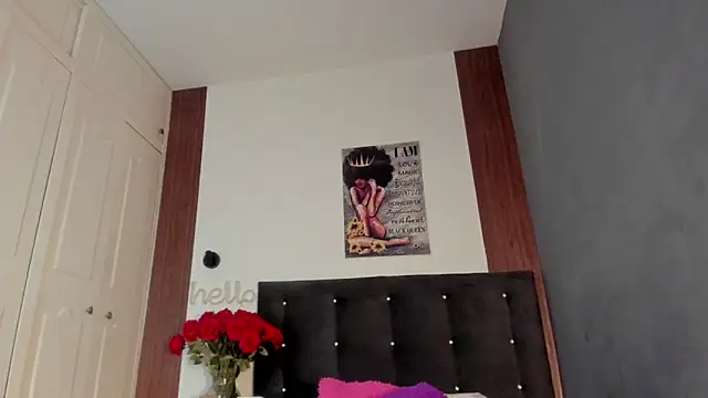 Snapshot of Reina_Love2 chatting on February 7, 2026, 12:46 pm Reina Love2 online show from February 7, 2026, 12:46 pm