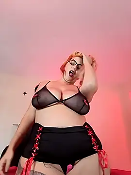 Escarlate4you  online show from October 31, 2025, 10:56 am