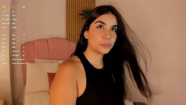 Snapshot of Mara_Betancurt chatting on July 7, 2026, 3:31 am Mara Betancurt online show from July 7, 2026, 3:31 am