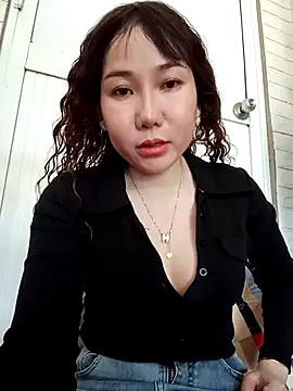 Ana love2000 online show from March 18, 2025, 2:18 am