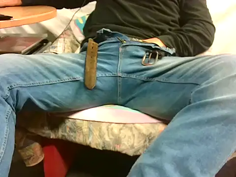 Giulio35 Pika online show from November 5, 2025, 5:27 pm