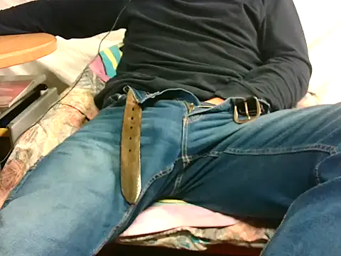 Giulio35 Pika online show from November 19, 2025, 4:07 pm