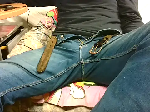 Giulio35 Pika online show from November 21, 2025, 5:56 pm