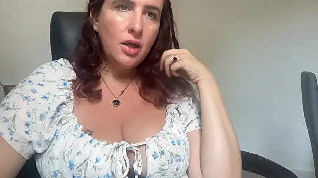 Snapshot of AshleyCox chatting on July 9, 2026, 10:04 am AshleyCox online show from July 9, 2026, 10:04 am