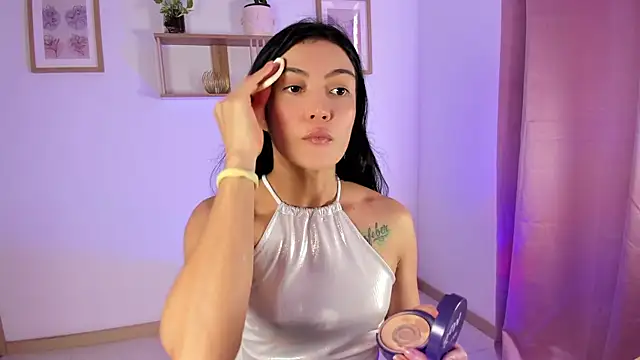 Snapshot of Lilabril chatting on May 25, 2026, 2:38 pm Lilabril online show from May 25, 2026, 2:38 pm