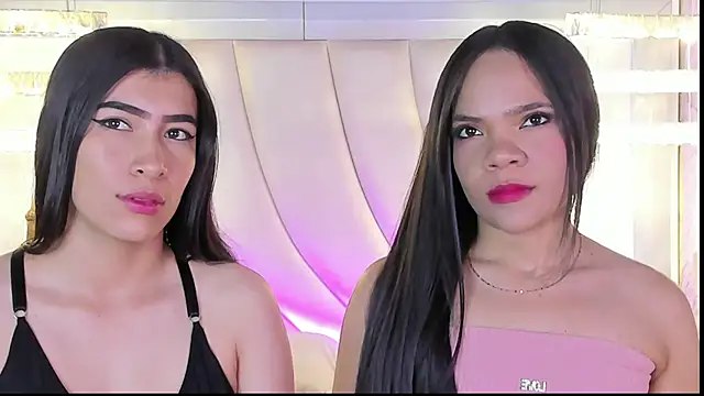 siara and zoe online show from April 14, 2026, 10:59 pm