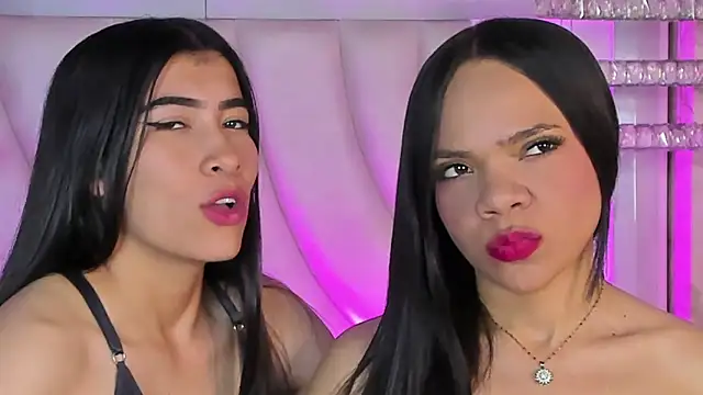Snapshot of siara_and_zoe chatting on May 28, 2026, 1:24 am siara and zoe online show from May 28, 2026, 1:24 am