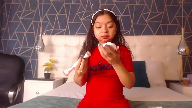 CharlotteMuller online show from February 14, 2026, 5:35 pm