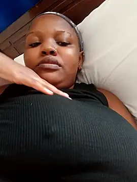 queennapal online show from April 2, 2026, 4:41 am