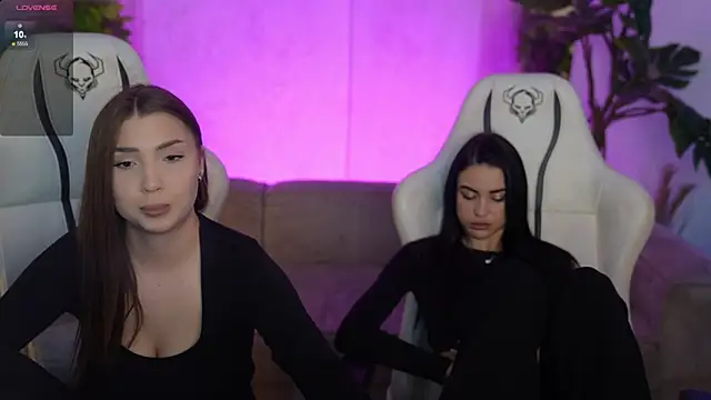 Tina Breeze online show from December 17, 2025, 8:19 am