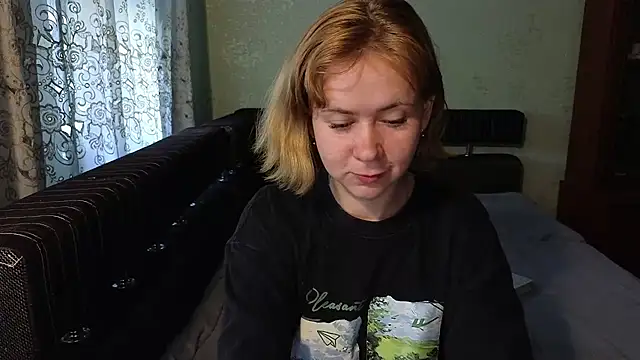 Riley Roo online show from July 7, 2026, 6:16 am