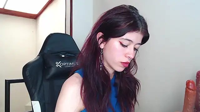 SuzzyyM online show from January 30, 2025, 5:28 pm