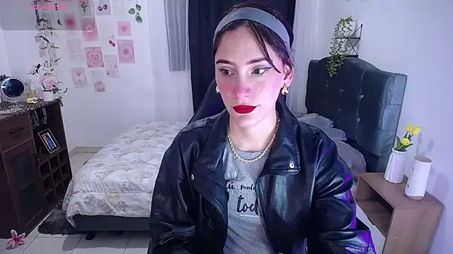 Snapshot of IsaBaileys_ chatting on July 15, 2026, 5:03 am IsaBaileys online show from July 15, 2026, 5:03 am