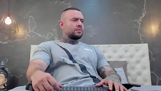 Snapshot of BruceDallas chatting on February 27, 2025, 3:29 am BruceDallas online show from February 27, 2025, 3:29 am