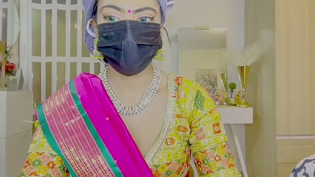 Monalisadon018 online show from April 14, 2026, 9:20 pm