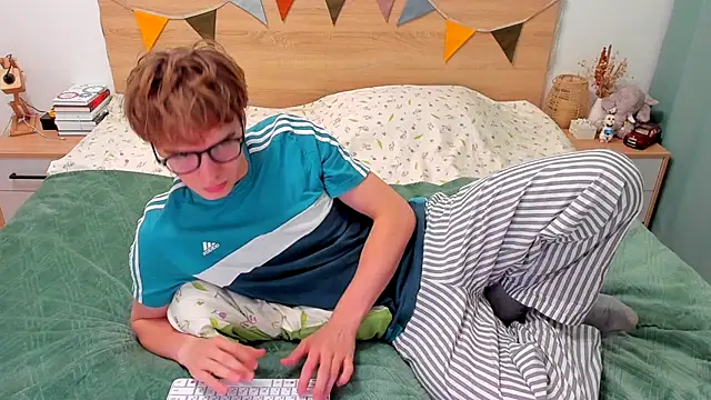 Fandi 777 online show from September 19, 2025, 4:22 pm