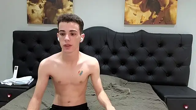 Snapshot of Cristian_Delgado chatting on December 21, 2024, 5:25 am Cristian Delgado online show from December 21, 2024, 5:25 am