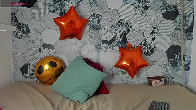 Mikasa Horny online show from October 30, 2025, 12:14 pm