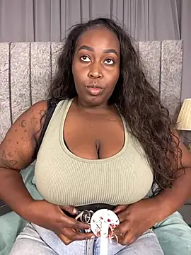 emilyrojas online show from March 18, 2026, 3:35 pm