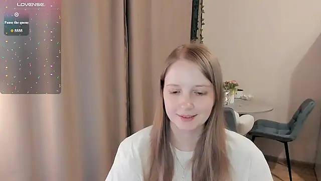 Snapshot of Alyaley chatting on July 19, 2026, 8:38 pm Alyaley online show from July 19, 2026, 8:38 pm